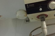 康泉热水器漏水问题的处理方法（快速解决热水器漏水问题）