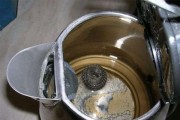 集成灶起水垢的原因及防治措施（探究集成灶起水垢的成因，提供有效防治方法）