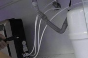 解决净水器故障的实用指南（如何处理常见的净水器故障）