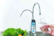 家庭净水器的水位调节方法（让您家中水质更健康、更安全的方法）