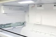如何彻底清洗冰箱（让你的冰箱焕然一新的清洁技巧）