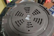 电压力锅打不开盖子的解决方法（紧急情况下如何安全打开电压力锅盖子）