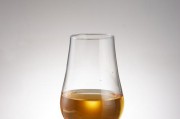 手机拍摄酒杯的技巧是什么？