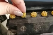 电瓶车刹车漏液的原因是什么？如何进行维修或更换？