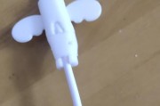 天使充电器插头拆卸步骤是什么？