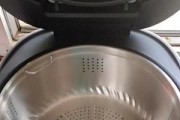 苏泊尔电饭煲进水了怎么办（水浸电饭煲）