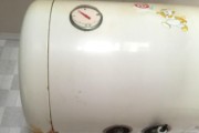 热水器光漏水的原因及解决方法（深入解析热水器光漏水的背后原因和有效处理方法）