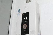解决家里热水器排气过远问题的有效方法（如何调整热水器排气距离确保家庭安全）