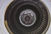 如何处理清洗后变黄的抽油烟机（解决抽油烟机清洗后变黄问题的方法和技巧）
