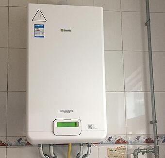 贝雷塔壁挂炉红灯亮故障原因及维修技巧（解决贝雷塔壁挂炉红灯亮的故障问题）