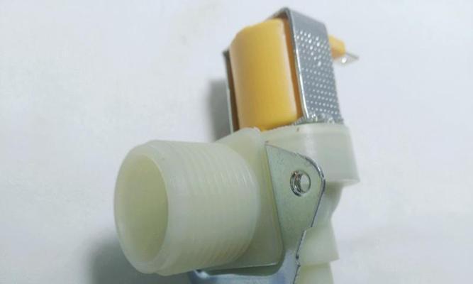 洗衣机C01故障解析（探究洗衣机C01故障的原因与解决方案）