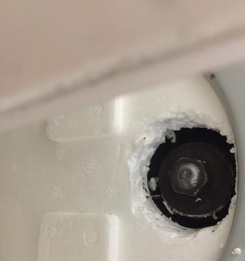 电热水器冻烂了怎么办（解决电热水器冻烂的方法与预防措施）