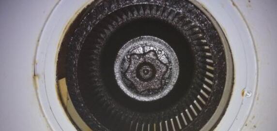 如何处理清洗后变黄的抽油烟机（解决抽油烟机清洗后变黄问题的方法和技巧）