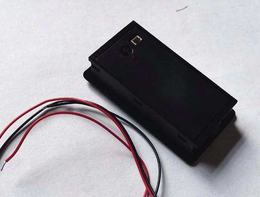 监控显示器蜂鸣声的原因及解决方法（了解为何监控显示器会发出蜂鸣声）