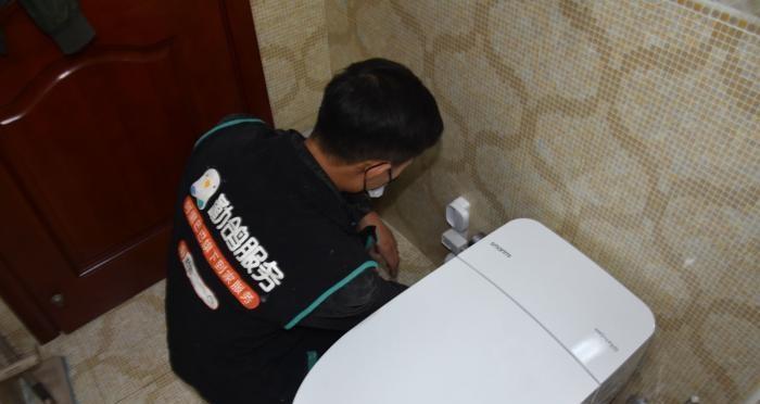 摩普马桶不抽水解决办法（排查马桶不抽水原因及常见修复方法）