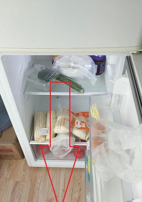 为什么冰箱底下老是结冰（探究冰箱底下结冰的原因及解决方法）