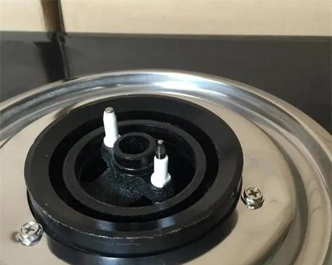 燃气灶电池消耗的原因及解决方法（揭秘燃气灶电池消耗背后的隐藏问题）