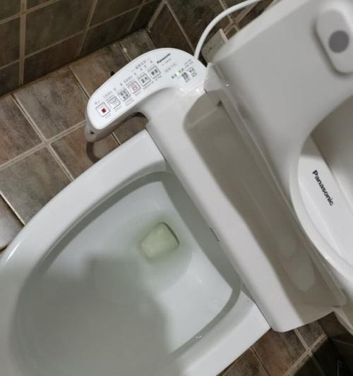 松下马桶污垢清除大揭秘（探索松下马桶污垢去除的有效方法）