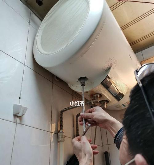 如何正确清洗海尔热水器（轻松掌握清洗技巧）