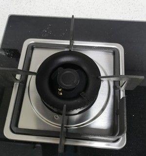 燃气灶面板碎裂的解决方法（如何处理燃气灶面板碎裂问题）