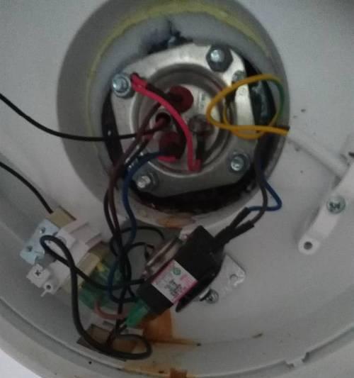海尔热水器E5故障可能是风压问题（如何判断和解决海尔热水器E5故障中的风压问题）