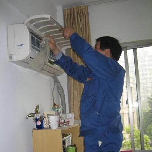 了解空调加氟收费标准，节省维修成本（维修费用透明化）