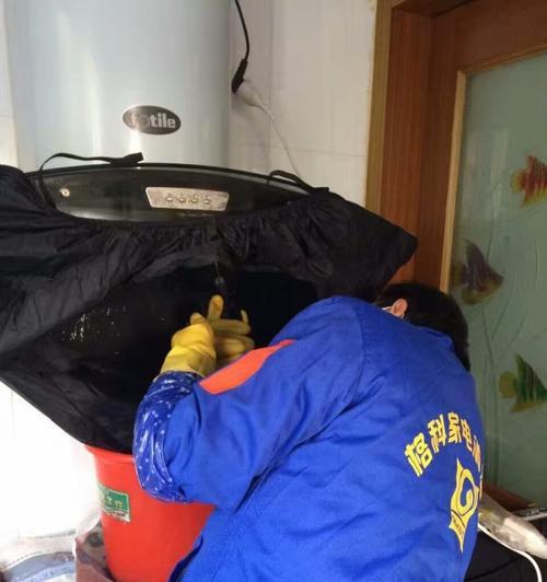 以老板油烟机油污渍怎么清洗（轻松清除老板油烟机上的顽固油污）