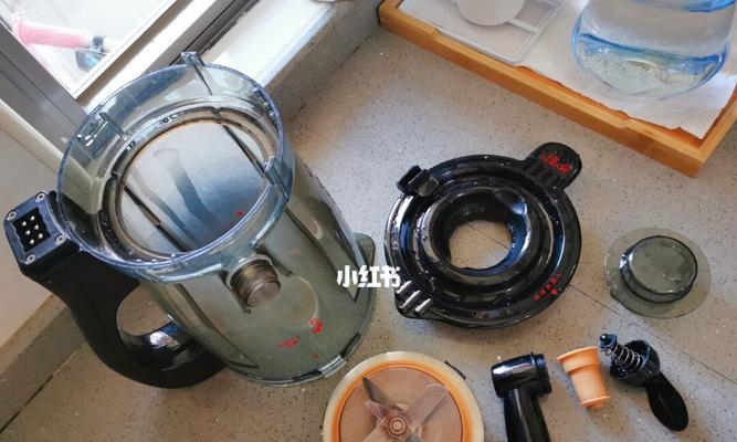破壁机污渍处理方法（清洁破壁机内部）
