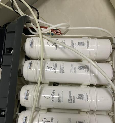 解决净水器滤芯桶里的气体问题（气体积聚导致净水器滤芯效果下降）