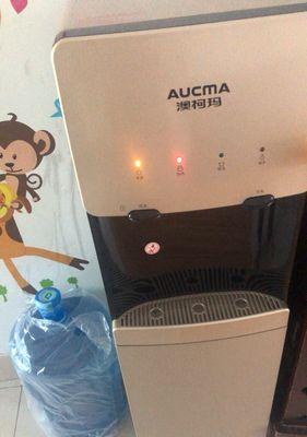 饮水机底部漏水的原因及解决方法（了解饮水机底部漏水的常见问题和简单修复办法）