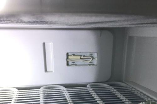 美的冰箱冷冻室不冻了怎么办（解决美的冰箱冷冻室不冻问题的实用方法）