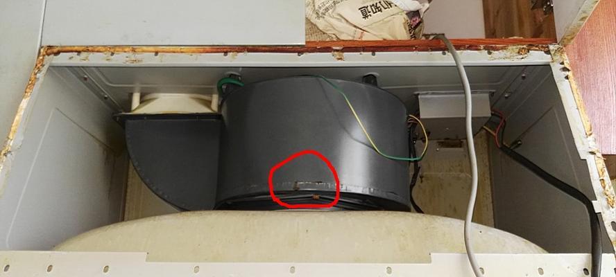 解决油烟机冷凝板故障的有效方法（故障油烟机冷凝板的维修与更换技巧）