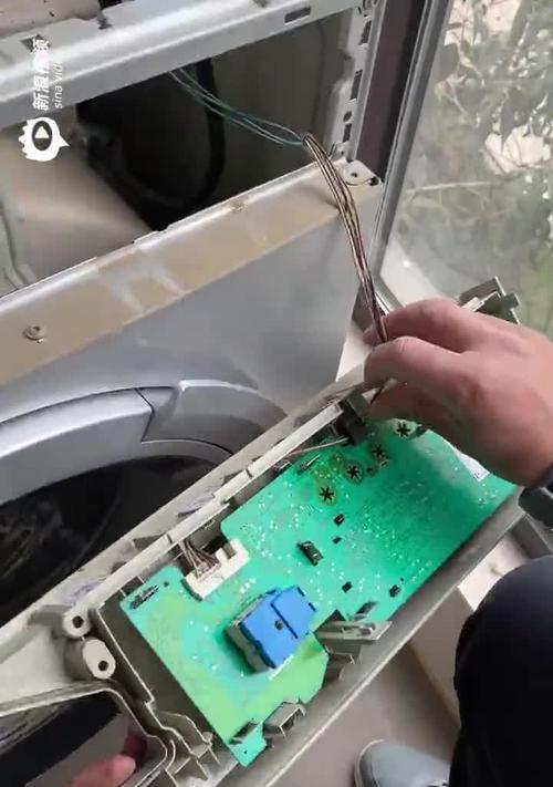 洗衣机不断放水的修理方法（解决洗衣机持续放水问题的有效措施）