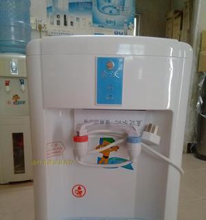 如何拆解管线饮水机（简单易行的拆解方法分享）