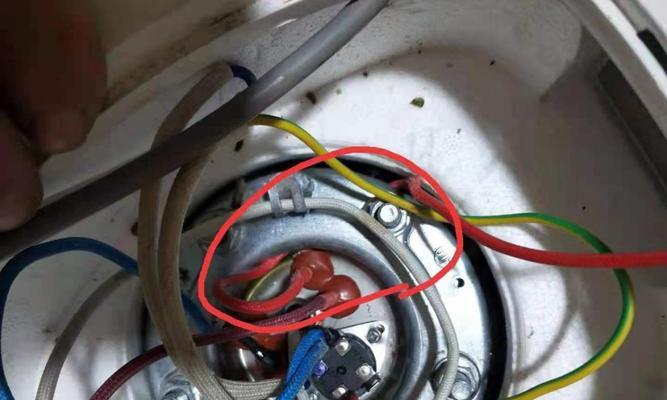 热水器排气口清洗方法（有效清洗热水器排气口）