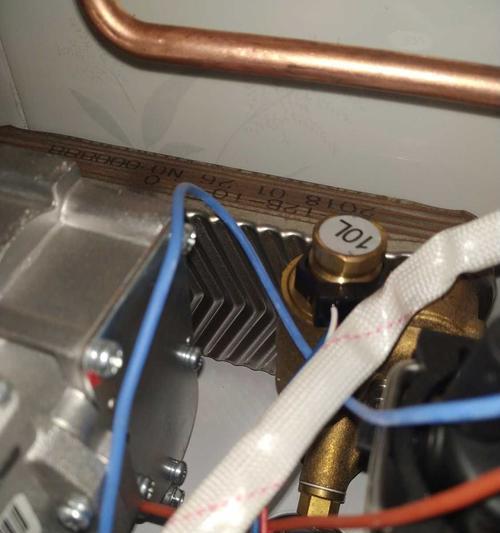 热水器排气口清洗方法（有效清洗热水器排气口）