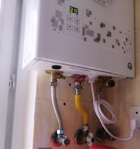 解决万喜热水器E1E2E3E4E5E6E9故障的方法（万喜热水器故障代码E1E2E3E4E5E6E9的意义及解决方案）
