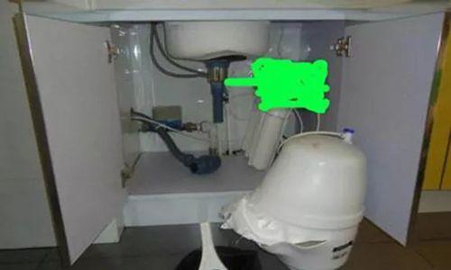 怎样处理换了滤芯净水器漏水问题（快速解决漏水问题）