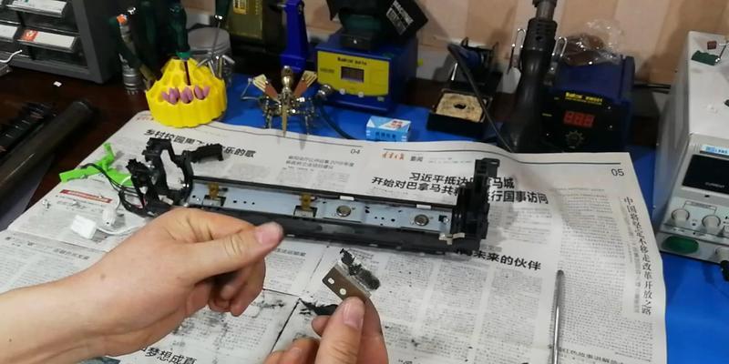 以德凡复印机卡纸解决的有效方法（轻松应对复印机卡纸问题）