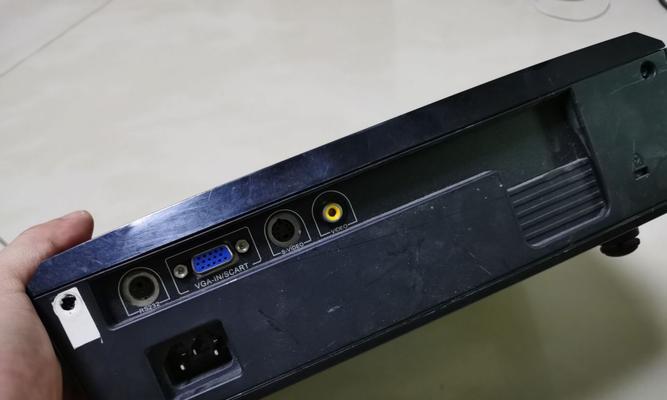 解决投影仪输入故障的方法与技巧（有效应对投影仪输入故障）