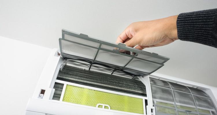如何正确清洗美的空调滤网（掌握关键方法）