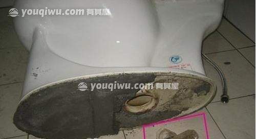 抽水马桶底部漏水的修理方法（解决抽水马桶底部漏水问题的有效措施）