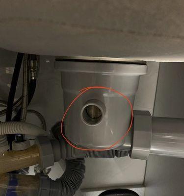 洗碗机下水管太长如何处理（解决洗碗机下水管过长的实用方法）