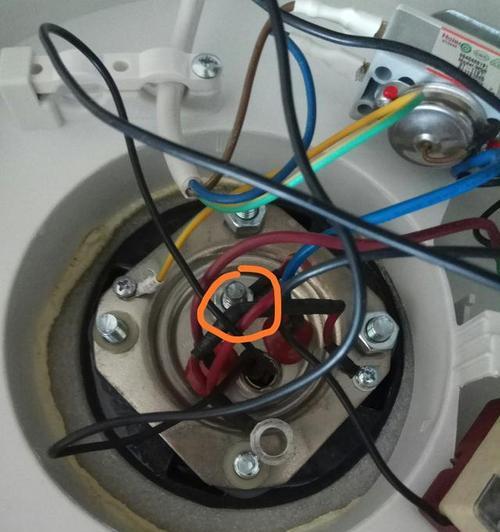 十三年电热水器漏电原因分析（揭开电热水器漏电之谜）