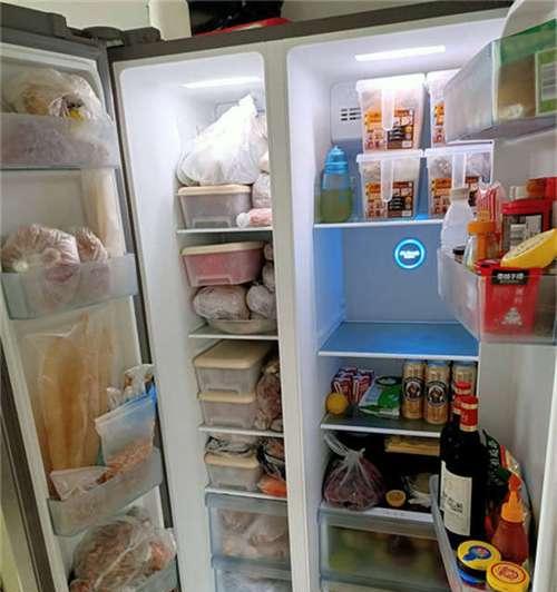 冰箱排水盒的正确处理方法（有效清洁和维护冰箱排水盒）