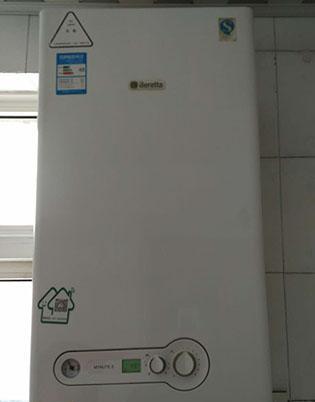 贝雷塔壁挂炉红灯亮的故障及维修技巧（解决壁挂炉红灯亮的常见问题和技巧）
