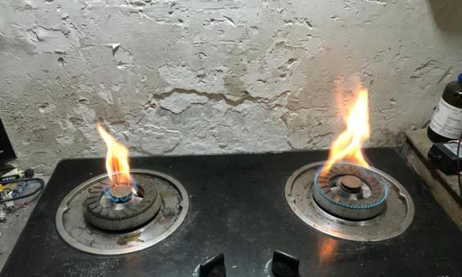 燃气灶外圈火红的原因及解决办法（燃气灶外圈火红的危害与防范措施）
