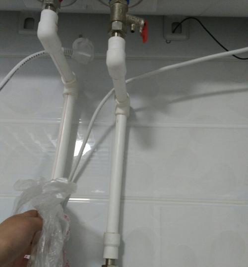 热水器接水口漏水怎么办（灵活应对漏水问题）