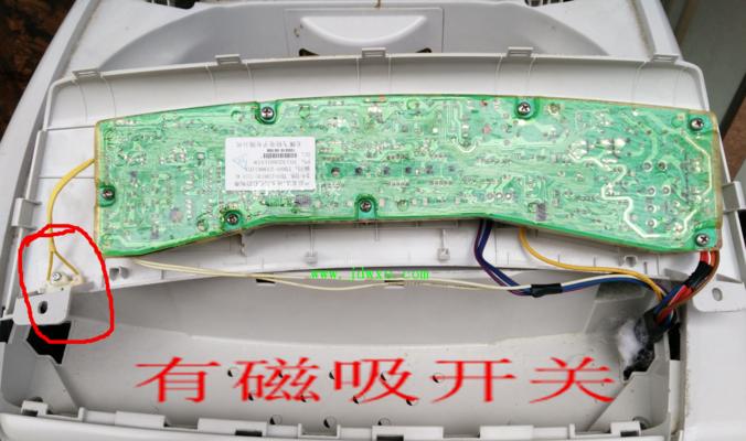 洗衣机面板不闪问题的解决方法（解决洗衣机面板不闪问题的简单方法）