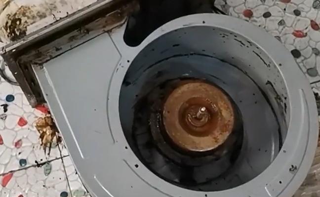 自制清理油烟机的方法（有效清除油烟）